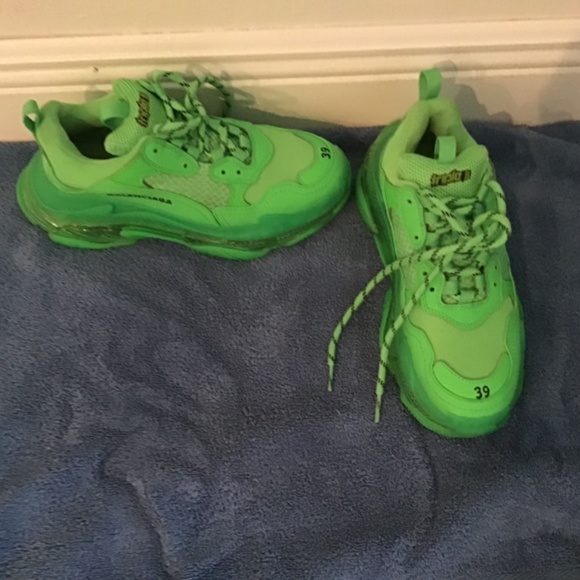 Balenciaga Triple S size 8 - Picture 8 of 12